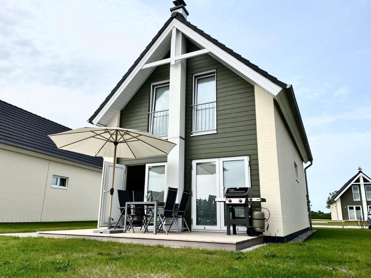 Ferienhaus Fischkopf Busum Exterior photo